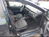 TOYOTA COROLLA LE 5YFBURHE7JP740640 снимка