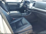 TOYOTA HIGHLANDER XLE 5TDKZRFH7JS531369 снимка