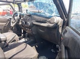 Jeep Wrangler Sport 1C4AJWAG2FL659608 снимка