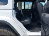Jeep Wrangler 4-Door Sahara 4X4 1C4HJXEG6PW571465 снимка