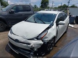 Toyota Prius Xle JTDKARFU5L3107990 снимка