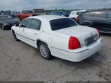 LINCOLN TOWN CAR SIGNATURE 1LNHM81W75Y614038 fotografie