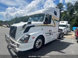VOLVO VN VNL 4V4NC9EH7EN177434 снимка