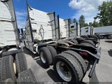 VOLVO VN VNL 4V4NC9EHXFN915115 снимка