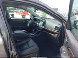 Toyota Highlander Hybrid Limited/Limited Platinum V6 5TDDCRFH2GS017321 fotografie