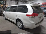 Toyota Sienna Limited V6 5TDYK3DCXBS029668 photo