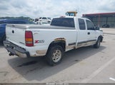 CHEVROLET SILVERADO 1500 LS 1GCEK19T1YE350609 снимка