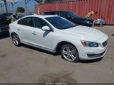Volvo S60 T5/T5 Platinum/T5 Premier/T5 Premier Plus YV1612FS1E2271540 снимка