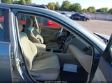 TOYOTA CAMRY LE 4T1BE46K49U858695 снимка