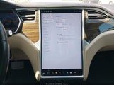 Tesla Model S 70D/85D/P85D 5YJSA1E24FF114132 fotografie