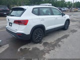 Volkswagen Taos 1.5T S 3VVAX7B22NM096324 photo