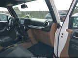 JEEP WRANGLER JK UNLIMITED SAHARA 4X4 1C4HJWEGXJL****** снимка