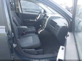JEEP COMPASS SPORT 1J8FF47WX8D742610 снимка