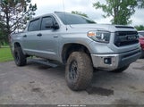 Toyota Tundra Limited 5.7L V8 5TFHW5F18JX699899 fotografie