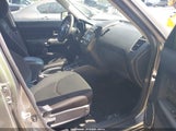 KIA SOUL + KNDJT2A66C7412574 снимка