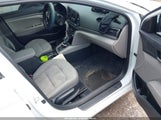 Hyundai Elantra Se 5NPD74LF3HH179704 снимка