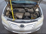 TOYOTA CAMRY LE 4T4BF3EK2AR063289 снимка