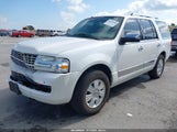 Lincoln Navigator 5LMJJ2H54EEL05940 снимка