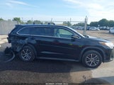 Toyota Highlander Xle 5TDJZRFH2JS817142 снимка