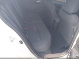 Toyota Corolla Le JTDEPRAE4LJ072690 снимка