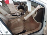 Buick Lacrosse Leather Group 1G4GC5E31DF261321 снимка