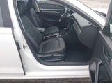 Volkswagen Passat 2.0T Se 1VWSA7A38MC001468 photo