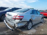 TOYOTA CAMRY XLE V6 4T1BK3EK3AU102882 fotografie