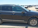 Volkswagen Tiguan 2.0T Se/2.0T Sel 3VV3B7AX3JM118975 снимка