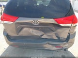 TOYOTA SIENNA XLE V6 5TDYK3DC5BS166582 снимка