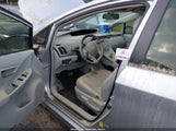 Toyota Prius Three JTDKN3DU4D5570617 снимка