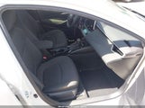 Toyota Corolla Le JTDEPRAE9LJ025073 снимка