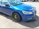 Volkswagen Passat 1.8T Se 1VWGT7A3XHC028015 photo