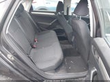Volkswagen Passat 1.8T S 1VWAT7A35HC022161 снимка