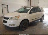 Chevrolet Traverse Ls 1GNKVEED7CJ102825 снимка