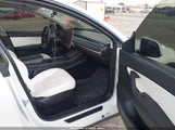 Tesla Model Y Long Range Dual Motor All-Wheel Drive 5YJYGDEE1MF283591 fotografie