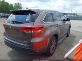 Toyota Highlander Xle 5TDJZRFH5KS716369 photo