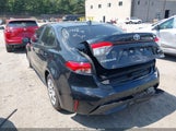 Toyota Corolla Le JTDEPRAE3LJ061096 снимка