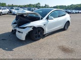 Tesla Model Y Long Range Dual Motor All-Wheel Drive/Long Range Launch Series 7SAYGDEE8TF364931 fotografie