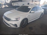 Volkswagen Passat 1.8T R-Line 1VWDT7A35HC069008 fotografie