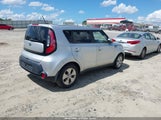 Kia Soul KNDJN2A28F7775647 fotografie
