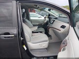 Toyota Sienna Limited V6 5TDYK3DC4BS020769 снимка