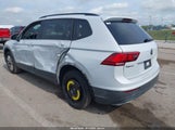 Volkswagen Tiguan 2.0T S 3VV0B7AX2JM013833 fotografie