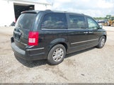 Chrysler Town & Country Limited 2A4RR6DX9AR151332 photo
