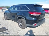 Toyota Highlander Le Plus 5TDZZRFH0HS231861 fotografie