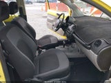 VOLKSWAGEN NEW BEETLE GL 3VWBC21C9XM453803 снимка