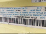 VOLKSWAGEN NEW BEETLE GL 3VWBC21C9XM453803 снимка