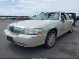 Lincoln Town Car Ultimate 1LNHM83W44Y612226 снимка