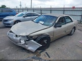 Toyota Camry Le JT2BG22K5X0300831 fotografie