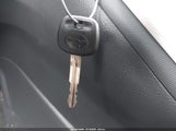 Toyota Matrix S 2T1KE40E29C013770 fotografie