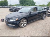 Volkswagen Passat 1.8T Limited Edition 1VWAT7A34FC119767 fotografie